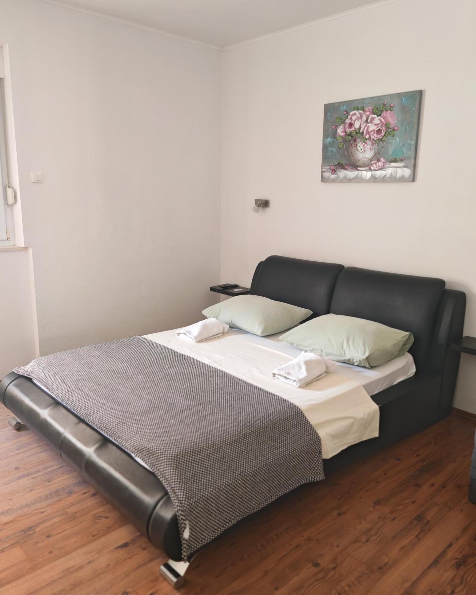 Rooms Carija トロギール エクステリア 写真